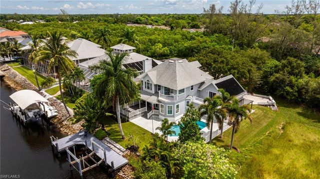 1495 Gordon River LN, Naples, FL 34104