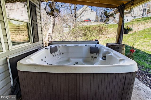 637 OKLAHOMA AVE, Sykesville, MD 21784