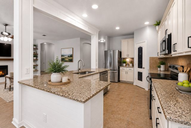 10710 TANSY CYN, Helotes, TX 78023