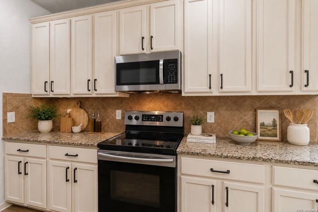 10710 TANSY CYN, Helotes, TX 78023