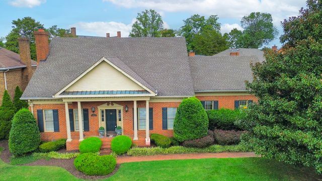 101 Carriage Ln, Hendersonville, TN 37075