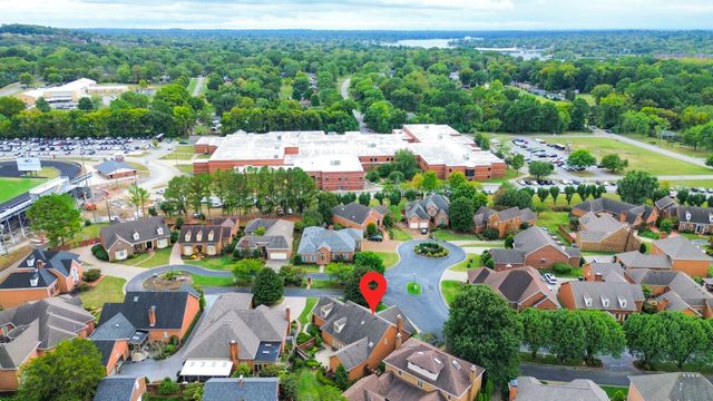 101 Carriage Ln, Hendersonville, TN 37075