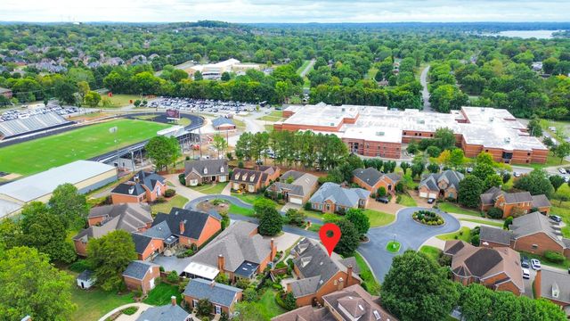 101 Carriage Ln, Hendersonville, TN 37075