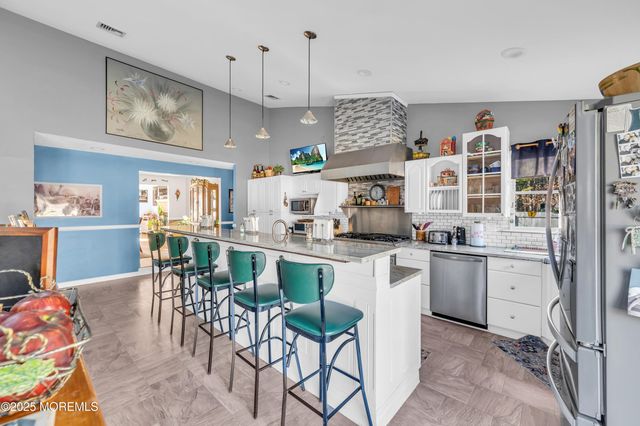 98 Bowman Road, Jackson, NJ 08527