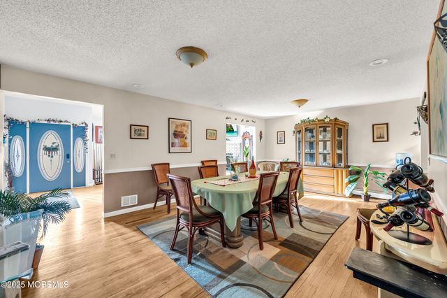 98 Bowman Road, Jackson, NJ 08527