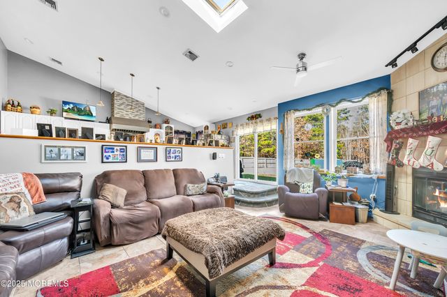 98 Bowman Road, Jackson, NJ 08527