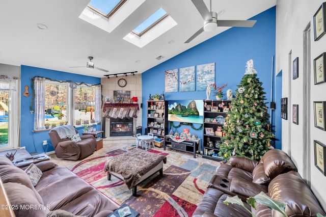 98 Bowman Road, Jackson, NJ 08527