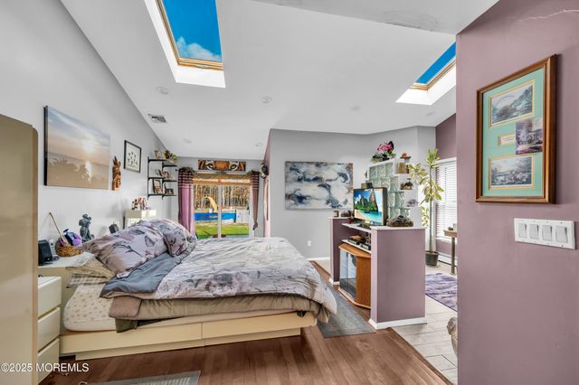 98 Bowman Road, Jackson, NJ 08527