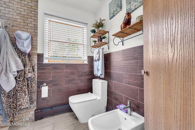 98 Bowman Road, Jackson, NJ 08527