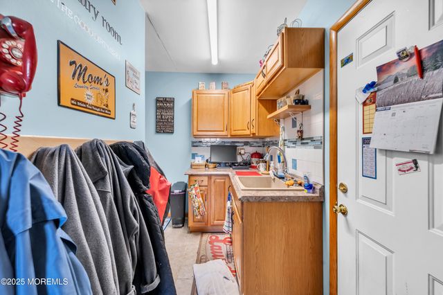 98 Bowman Road, Jackson, NJ 08527