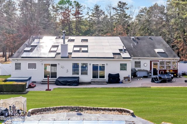 98 Bowman Road, Jackson, NJ 08527