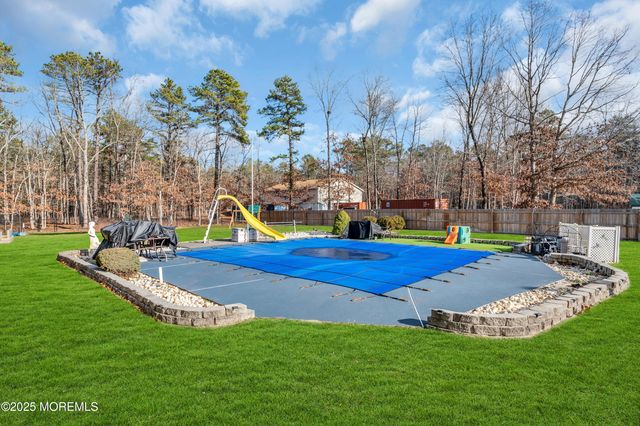 98 Bowman Road, Jackson, NJ 08527