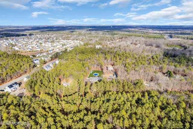 98 Bowman Road, Jackson, NJ 08527