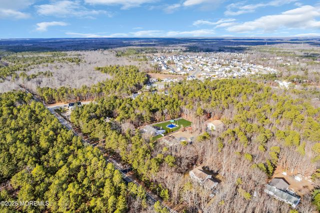 98 Bowman Road, Jackson, NJ 08527