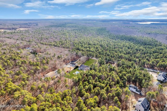 98 Bowman Road, Jackson, NJ 08527