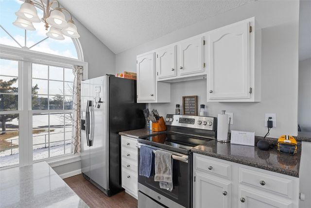 4610 Westchester Drive NE D, Cedar Rapids, IA 52402