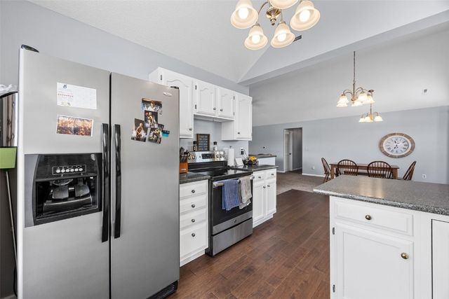 4610 Westchester Drive NE D, Cedar Rapids, IA 52402