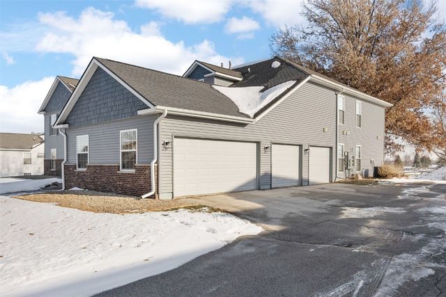 4610 Westchester Drive NE D, Cedar Rapids, IA 52402