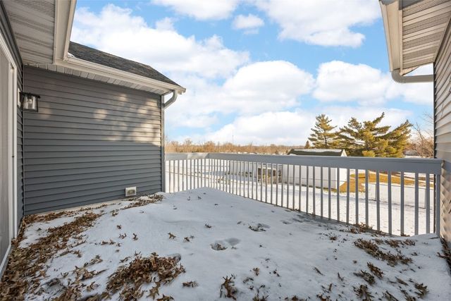 4610 Westchester Drive NE D, Cedar Rapids, IA 52402