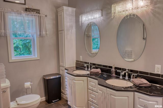 11 GLASFORD Road, Murphysboro, IL 62966