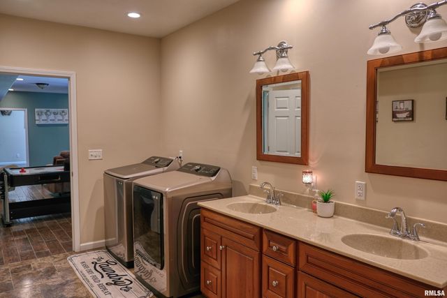 11 GLASFORD Road, Murphysboro, IL 62966