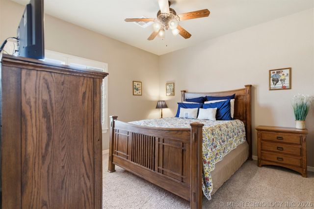8262 N 70th East Avenue, Owasso, OK 74055