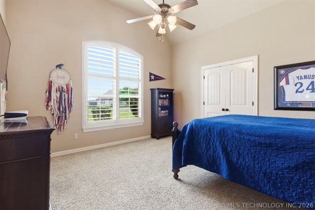 8262 N 70th East Avenue, Owasso, OK 74055