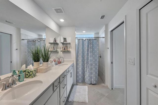 15255 GREEN ACRES AVENUE 111, Punta Gorda, FL 33982