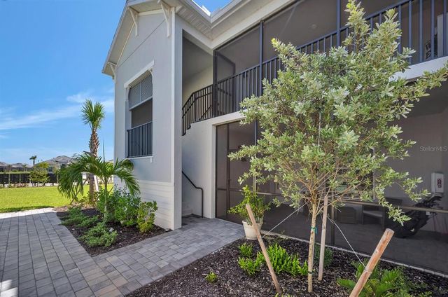 15255 GREEN ACRES AVENUE 111, Punta Gorda, FL 33982