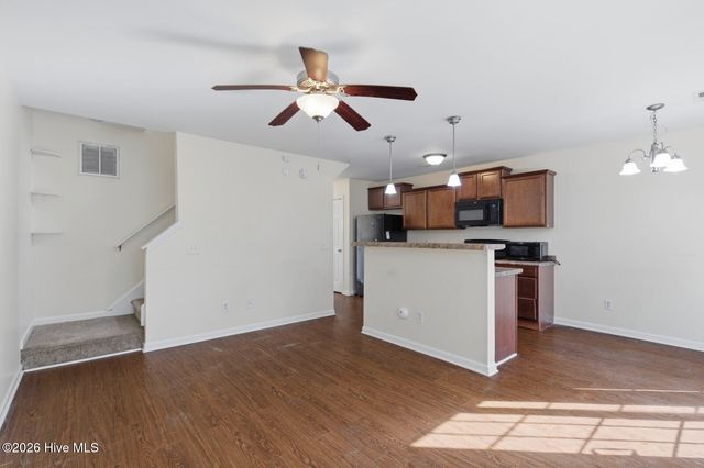 70 Thornbury Drive, Rocky Point, NC 28457