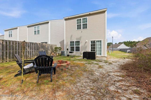 70 Thornbury Drive, Rocky Point, NC 28457