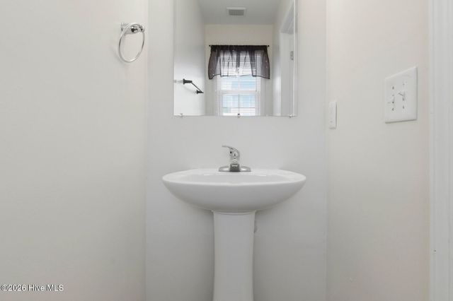 70 Thornbury Drive, Rocky Point, NC 28457