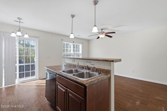 70 Thornbury Drive, Rocky Point, NC 28457