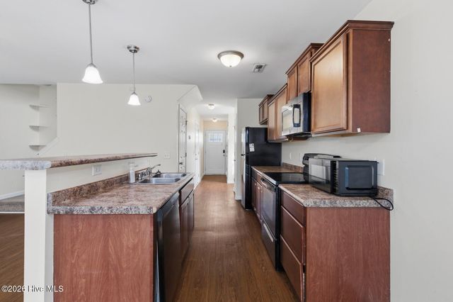70 Thornbury Drive, Rocky Point, NC 28457