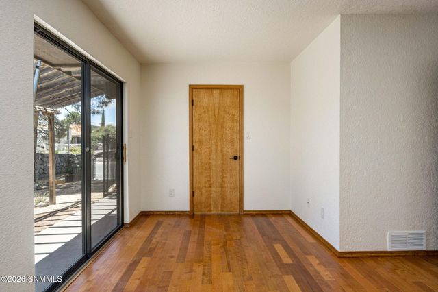 2083 Pinecone Way, Las Cruces, NM 88012