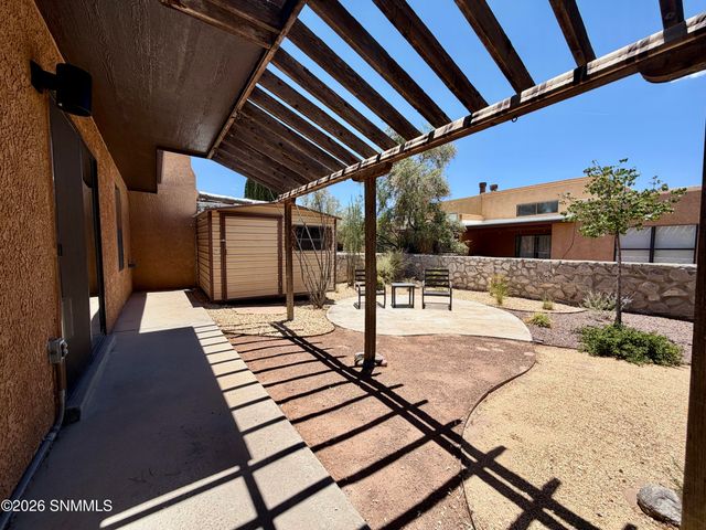 2083 Pinecone Way, Las Cruces, NM 88012