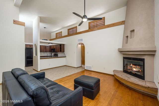 2083 Pinecone Way, Las Cruces, NM 88012
