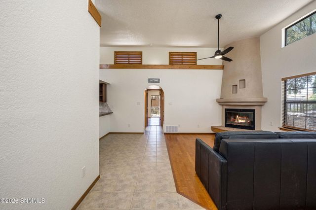 2083 Pinecone Way, Las Cruces, NM 88012