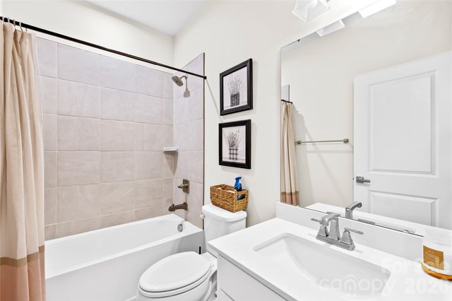 563 Nantahala Drive, Charlotte, NC 28211