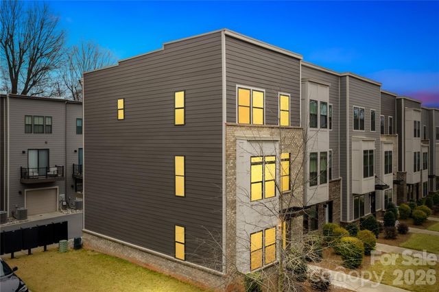 563 Nantahala Drive, Charlotte, NC 28211