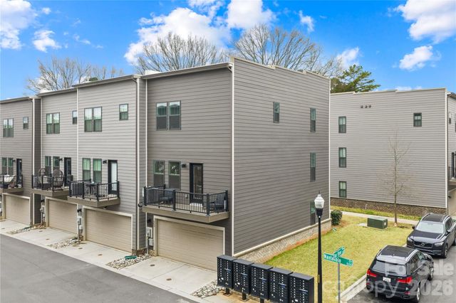 563 Nantahala Drive, Charlotte, NC 28211