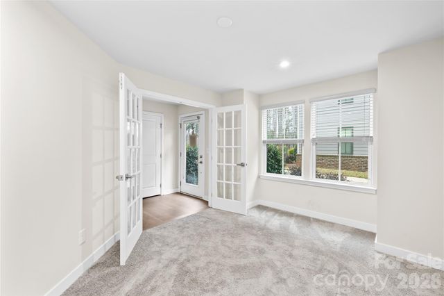 563 Nantahala Drive, Charlotte, NC 28211