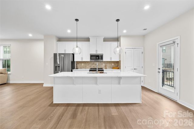 563 Nantahala Drive, Charlotte, NC 28211