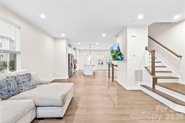 563 Nantahala Drive, Charlotte, NC 28211