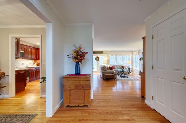 34 Kinloch Drive, Stratham, NH 03885