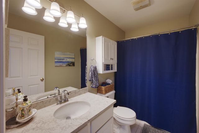 34 Kinloch Drive, Stratham, NH 03885