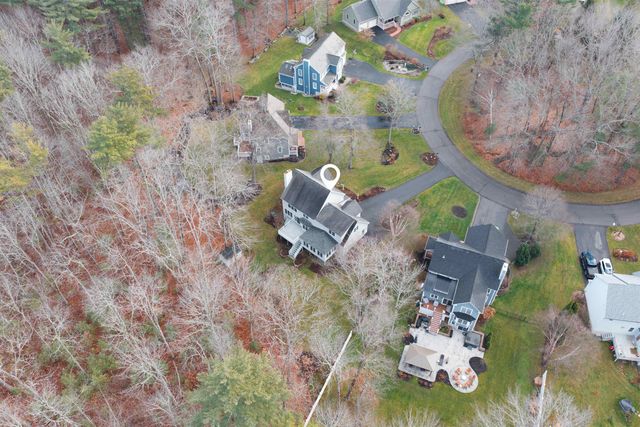 34 Kinloch Drive, Stratham, NH 03885