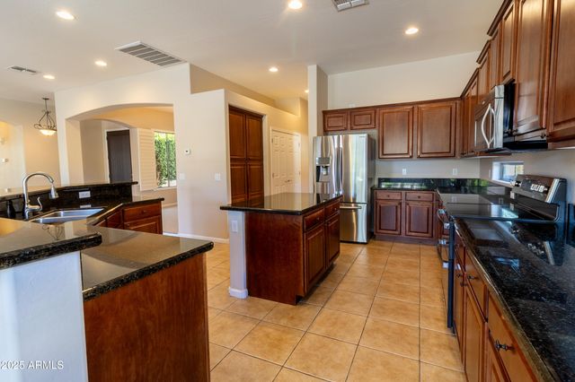 4241 E ANDRE Avenue, Gilbert, AZ 85298