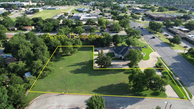 1250 Santa Fe Drive, Weatherford, TX 76086