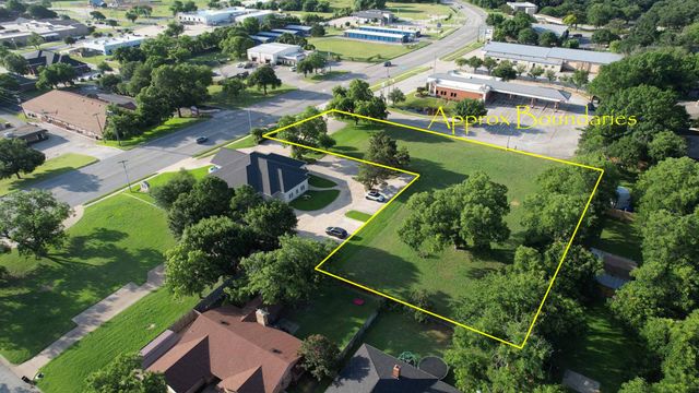 1250 Santa Fe Drive, Weatherford, TX 76086